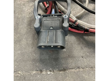 Sistema eléctrico para Equipo de manutención Hawker 24V/60A Life Tech (2): foto 4