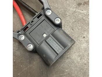 Sistema eléctrico para Equipo de manutención Hawker 48V/45A: foto 2