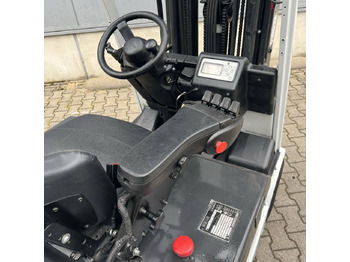 Carretilla elevadora eléctrica Unicarriers ET16 (AG1N12L16Q): foto 4