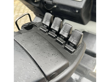Carretilla elevadora eléctrica Unicarriers ET16 (AG1N12L16Q): foto 5