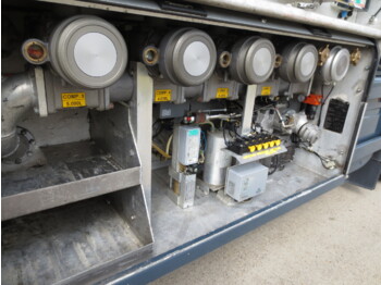 Camión cisterna Renault Lander: foto 4 Camión cisterna Renault Lander: foto 4