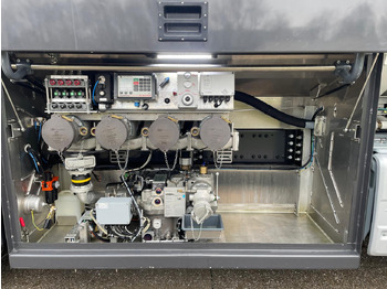 Camión cisterna nuevo SCANIA P370: foto 2