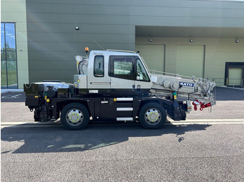 Autogrúa KATO 13 Ton City Crane - Only 17,000Kms from New: foto 2