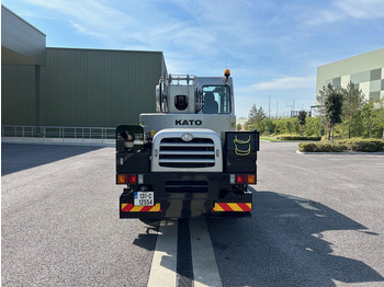Autogrúa KATO 13 Ton City Crane - Only 17,000Kms from New: foto 4