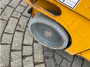 Plataforma de tijeras Haulotte Compact 14: foto 5 Plataforma de tijeras Haulotte Compact 14: foto 5