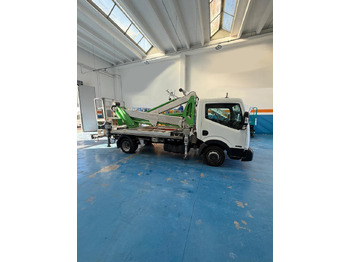 Camión con plataforma elevadora MULTITEL