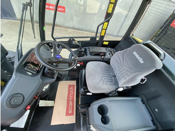 Cargadora articulada Komatsu WA70M-8EO: foto 3
