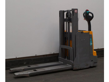 Apilador JUNGHEINRICH EJD