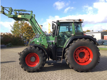 Tractor FENDT 820 Vario