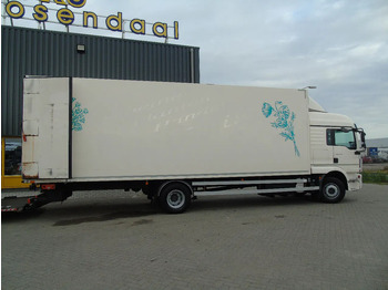 Camión caja cerrada MAN TGM 12.250 + EURO 6 + LIFT: foto 3