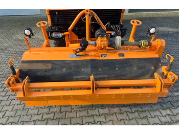 Barredora cucharón UNIMOG