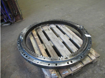 Corona de giro KOMATSU