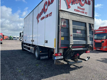 Camión caja cerrada Volvo FM 370 SERIE NR 3722: foto 4