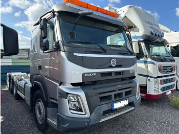 Camión chasis VOLVO FMX