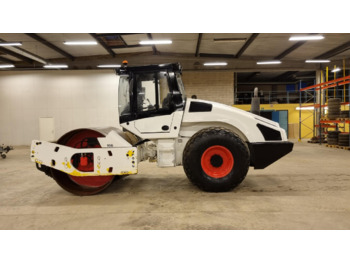 Compactador Bomag BW213D-4: foto 1