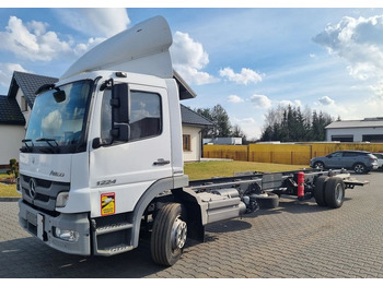 Camión chasis MERCEDES-BENZ Atego 1224