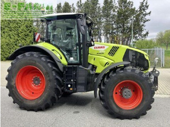 Tractor CLAAS Axion 870