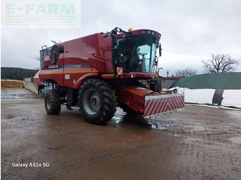Cosechadora de granos CASE IH