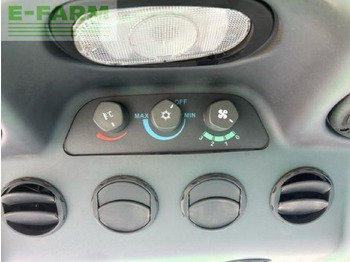 Tractor Deutz-Fahr 3050: foto 2