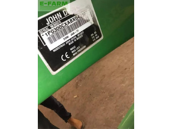 Tractor John Deere 3320 my11: foto 4