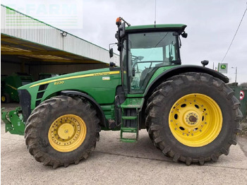 Tractor John Deere 8230: foto 3