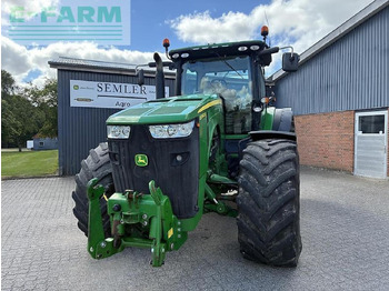 Tractor JOHN DEERE