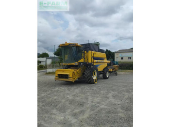 Cosechadora de granos NEW HOLLAND CSX7000