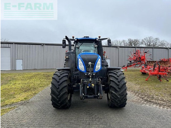 Tractor New Holland t8.380: foto 2