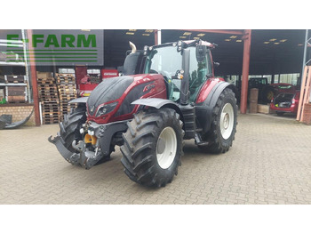 Tractor VALTRA T174