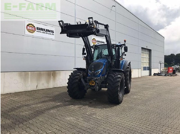 Tractor VALTRA
