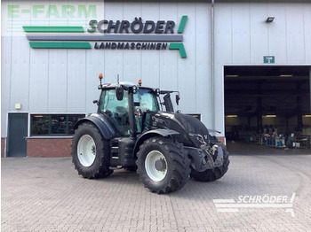 Tractor VALTRA T214