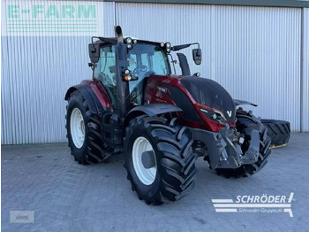 Tractor VALTRA T254