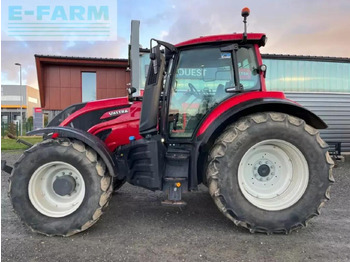 Tractor VALTRA T144