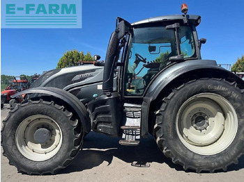 Tractor VALTRA T174
