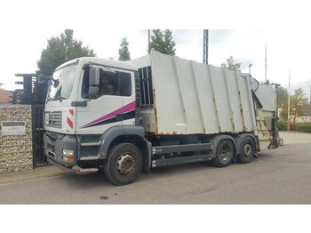 Camión de basura MAN