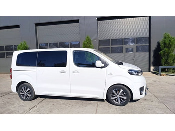 Furgón Toyota Proace 2.0 Van, Kleinbus, 7-Sitzer, Turboschaden: foto 3