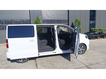 Furgón Toyota Proace 2.0 Van, Kleinbus, 7-Sitzer, Turboschaden: foto 4