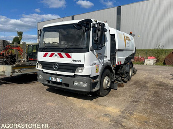 Barredora vial MERCEDES-BENZ SK