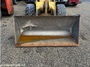Cargadora CHARGEUR SUR PNEUS CATERPILLAR 2008 6022H: foto 2