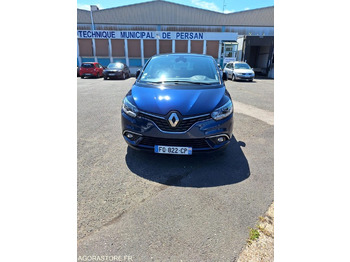 Coche RENAULT