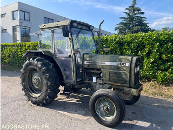 Tractor MASSEY FERGUSON 1000 series