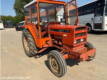 Tractor RENAULT