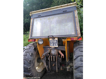 Tractor RENAULT