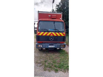 Camión MERCEDES-BENZ