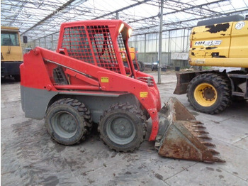 Minicargadora BOBCAT S130