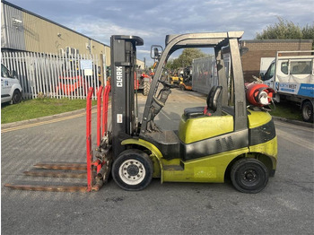 Carretilla elevadora de gas CLARK