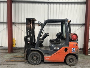 Carretilla elevadora de gas TOYOTA FGF 25