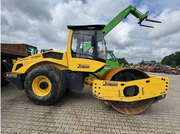 Compactador BOMAG