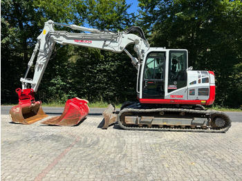 Excavadora de cadenas TAKEUCHI