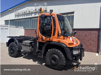 Camión UNIMOG U500